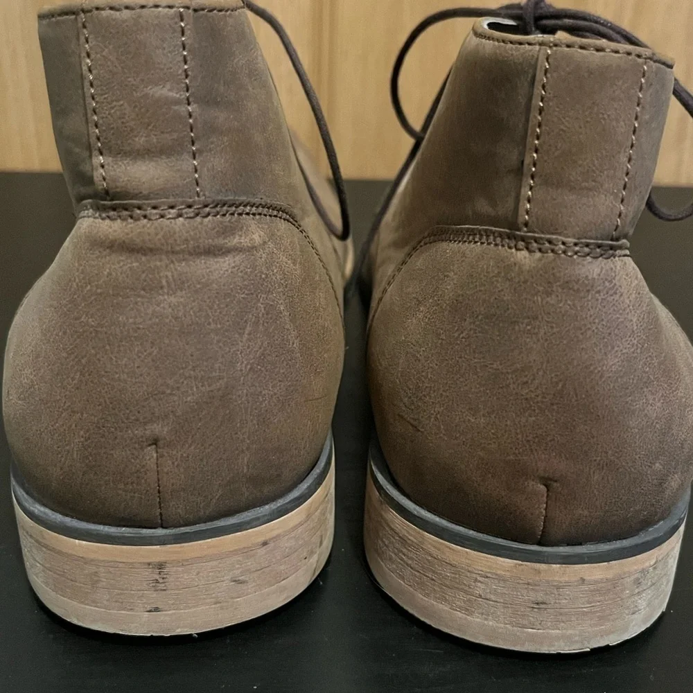 J. Ferrar Men's Chukka Dress Boots